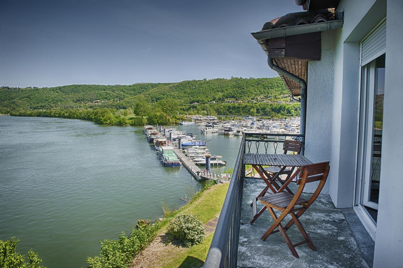Hotel Le Bellevue Les Roches-de-Condrieu Экстерьер фото