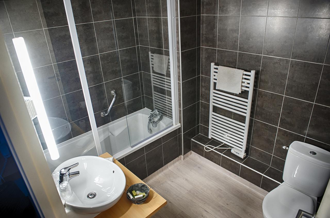 Hotel Le Bellevue Les Roches-de-Condrieu Экстерьер фото